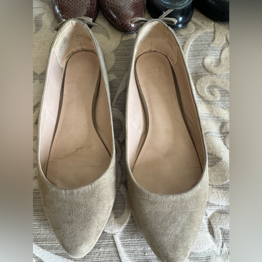 Light green suede flat